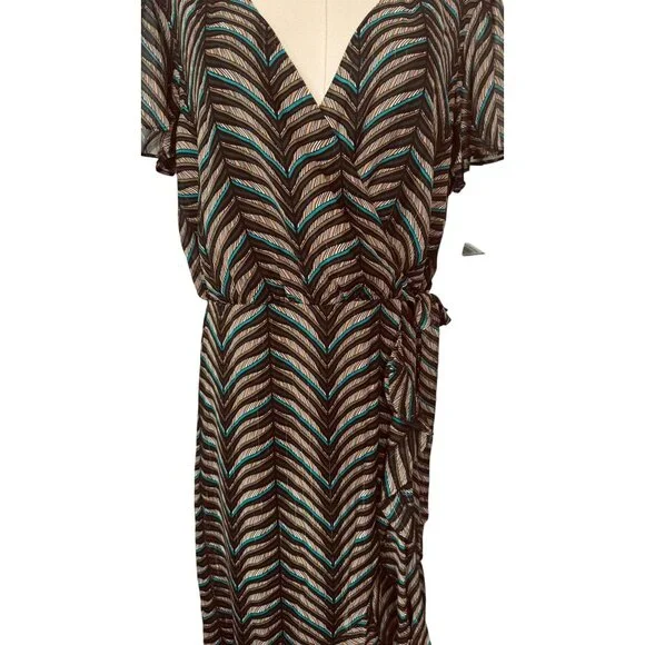 NWT City Studio Size 15 Multicolor Chevron Wrap Dress Ruffle Hem V-Neck - Picture 7 of 16